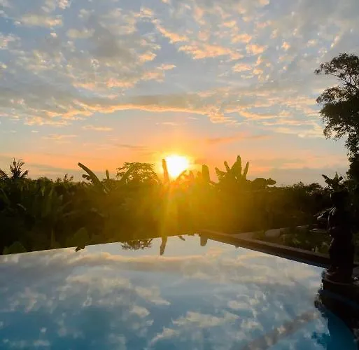 Sunset Hill Hotel 3*