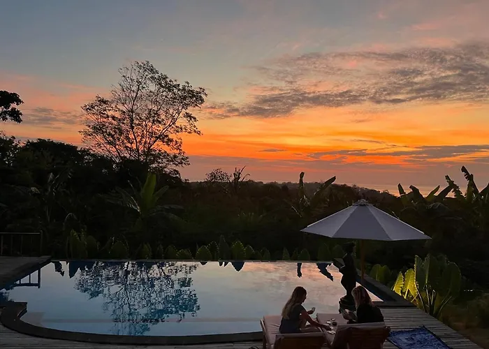 Sunset Hill Hotel Nusa Lembongan