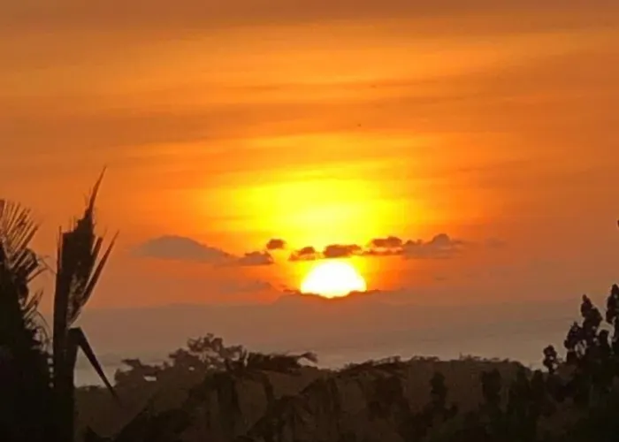 Sunset Hill Hotel