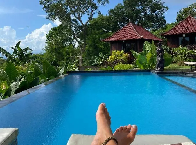 Sunset Hill Hotel Nusa Lembongan