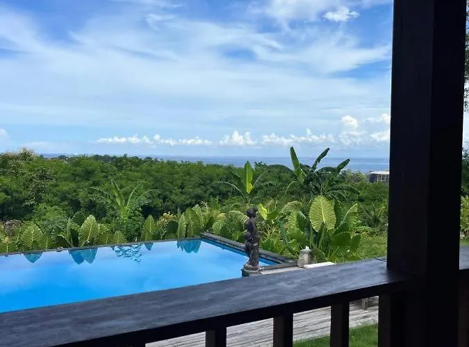 Sunset Hill Hotel Nusa Lembongan